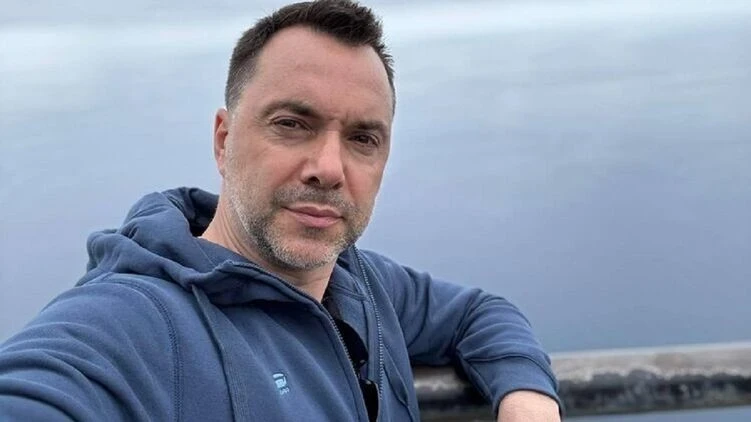 «Не просто резиденция». Украина пыталась атаковать командный пункт РФ на случай ядерной войны, - бывший советник Зеленского Арестович