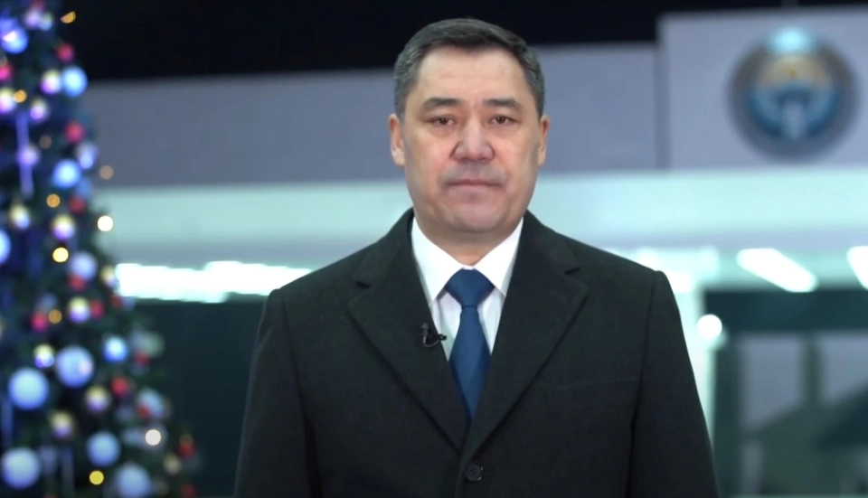 Как Садыр Жапаров поздравлял кыргызстанцев с Новым годом