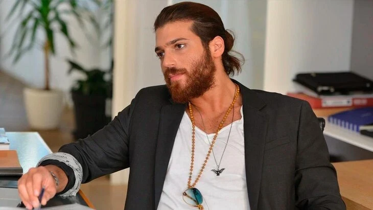 Белгилүү түрк актёру Стамбулда кармалды