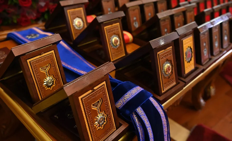 В Кыргызстане планируют сократить число государственных наград