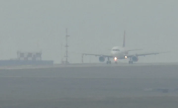 В аэропорту «Манас» задержали три рейса из-за густого тумана