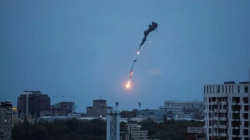 Зеленский объявил о введении режима чрезвычайной ситуации в энергетике Украины. Кличко заявил о худшей ситуации в Киеве за четыре года конфликта