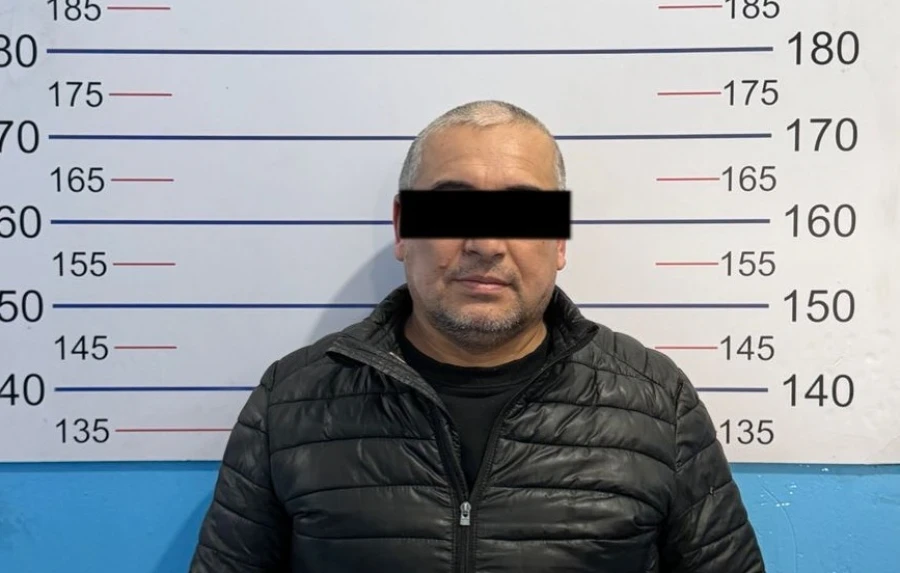 В Бишкеке задержали автохулигана с пистолетом