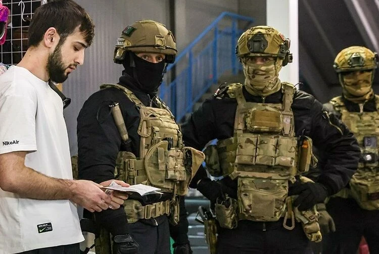 На выдворение мигрантов из России в 2025 году потратил 830 миллионов рублей