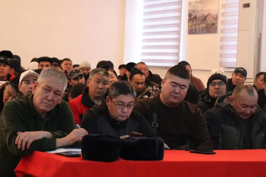 В Бишкеке усиливают контроль за водителями общественного транспорта