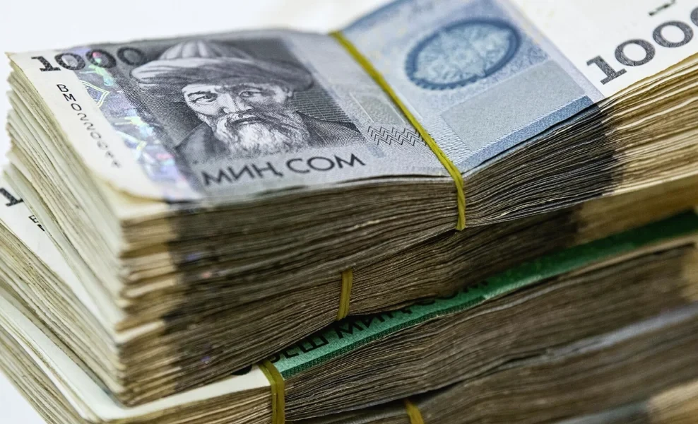 Глава Минстроя о зарплатах до 500 тыс. сомов: Кто как работает, тот так и получает