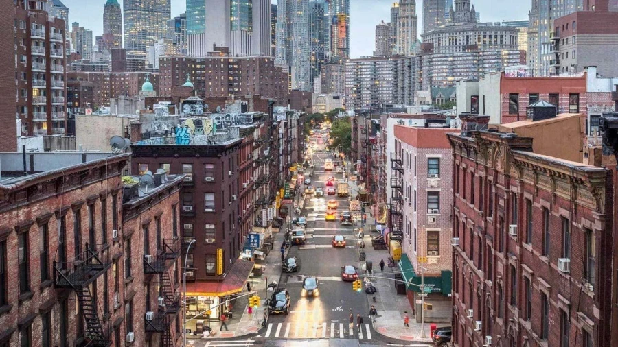 Для строительства "Манхэттена" в Бишкеке вырубят деревья и снесут постройки