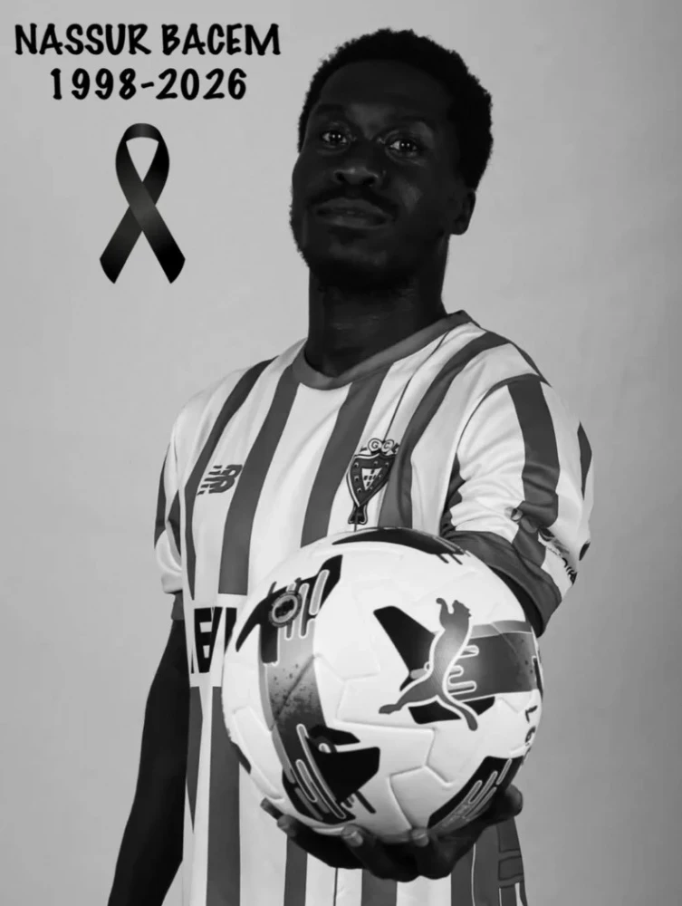 В Португалии умер 27-летний футболист Нассур Бачем во время матча