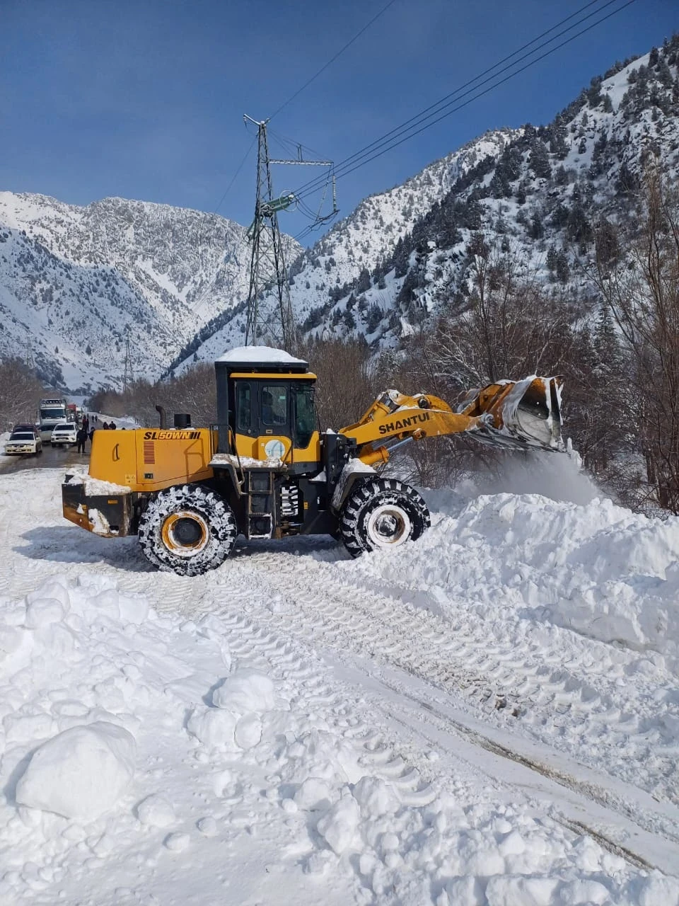 На одном из участков дороги Бишкек — Ош движение временно закрыто