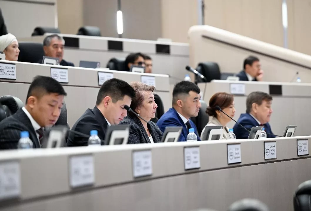 Жогорку Кенеш отклонил три варианта текста и музыки гимна Кыргызстана