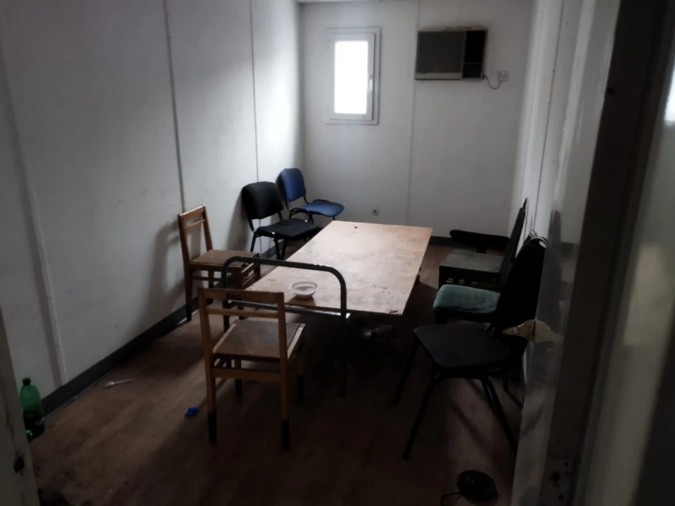 Подчиненные омбудсмена с трудом попали в центр содержания иностранцев. И вот что увидели