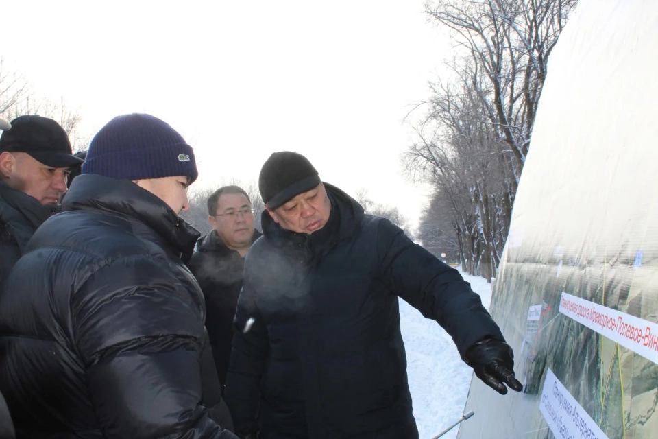 Бакыт Торобаев ознакомился с проектом альтернативной дороги к аэропорту «Манас»