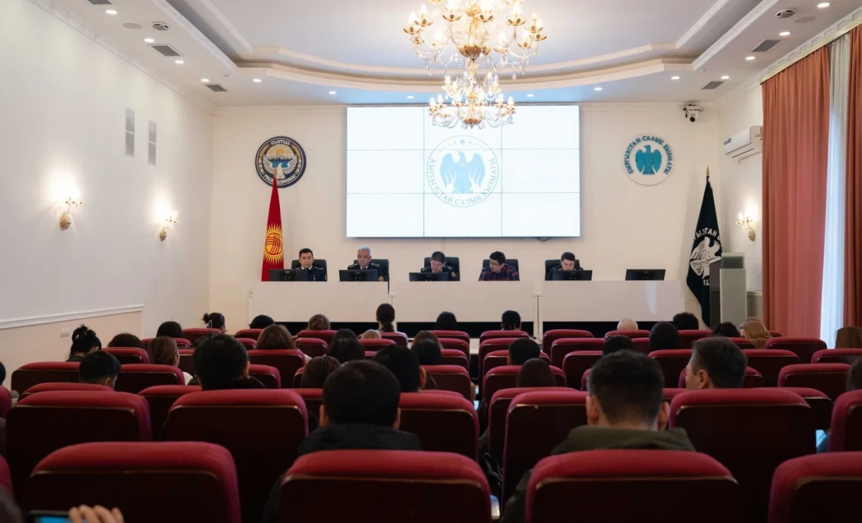 Налоговая и банки обсудили налог на транзакцию