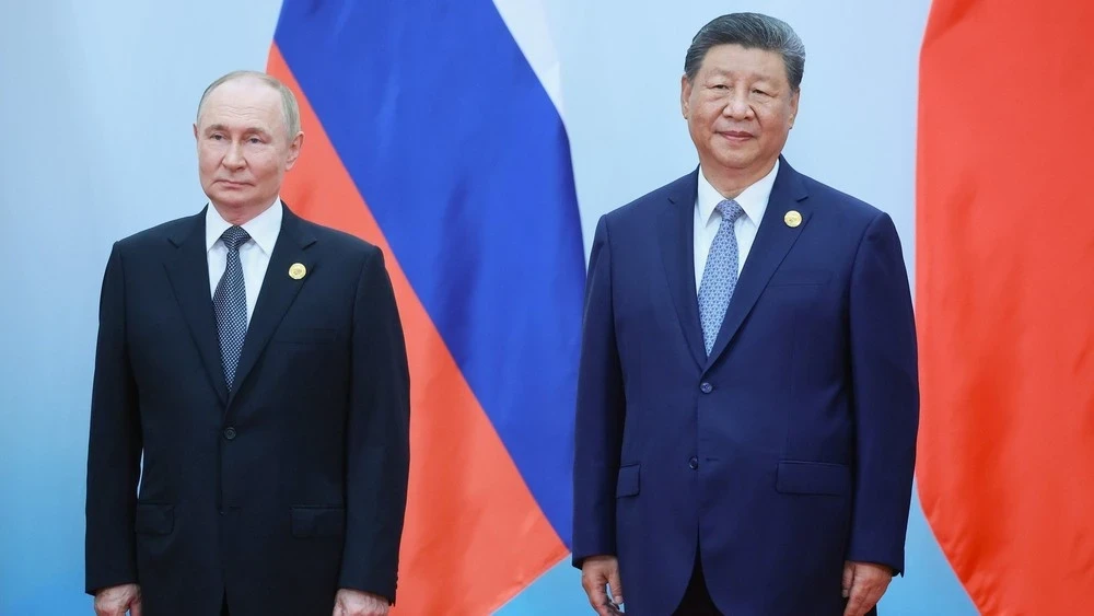 Путин и Си Цзиньпин ведут активный и регулярный диалог, - Шойгу