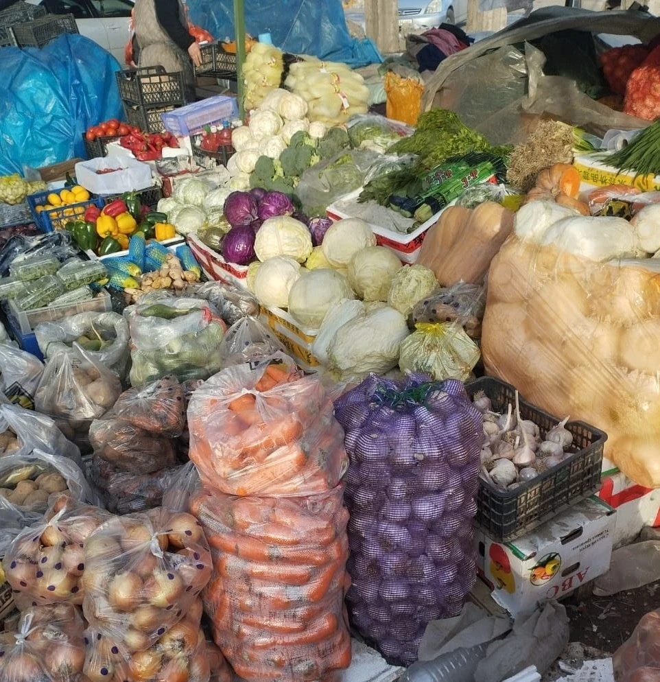 В Чуйском районе на ярмарке лук продают по 16 сомов