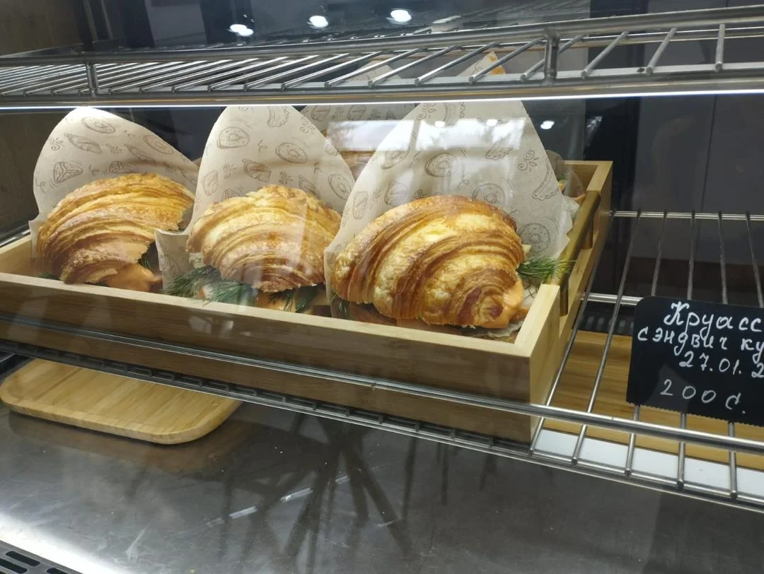 Кофейня, открытая мигрантом в Баткене, стала примером успеха программы «Мекеним 1+1»