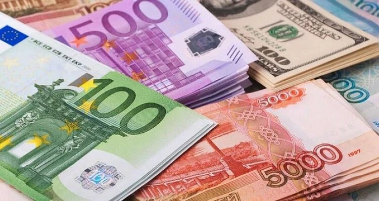 Юань и тенге продолжают обновлять максимум. Курс валют на 11 февраля