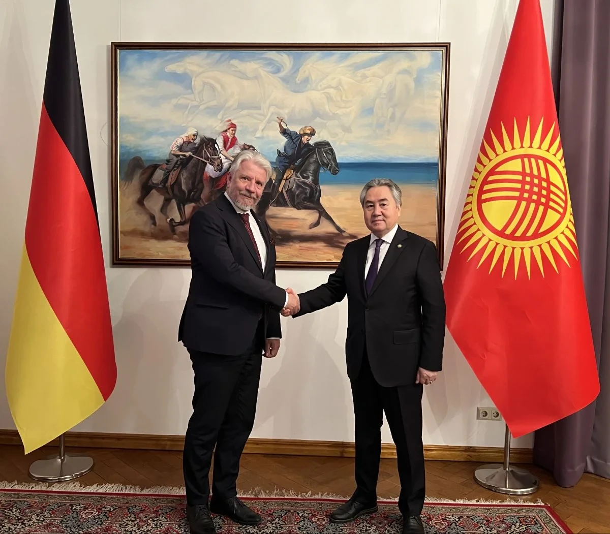 Немецкий логистический гигант Rhenus может зайти в Кыргызстан