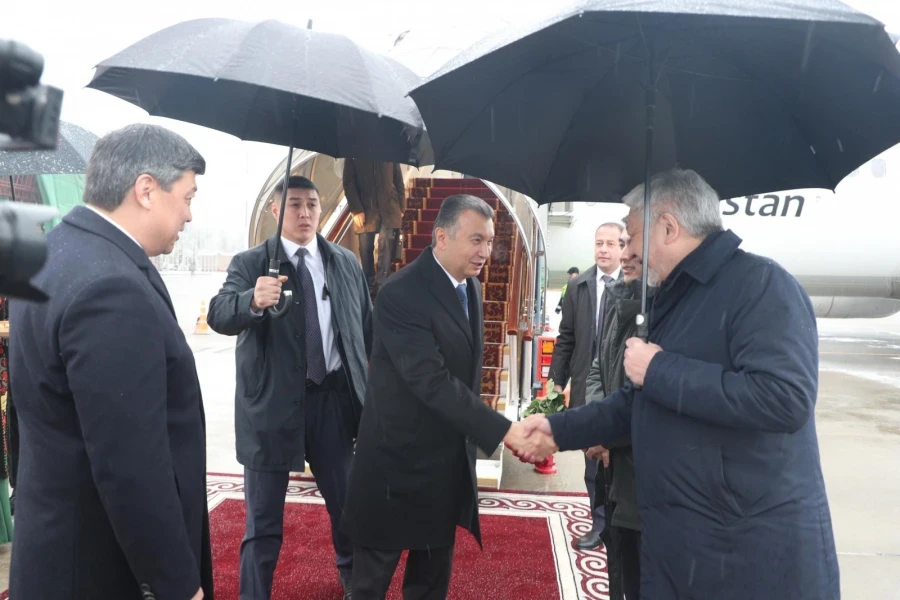 Премьер-министр Таджикистана Кохир Расулзода прибыл в Кыргызстан с рабочим визитом