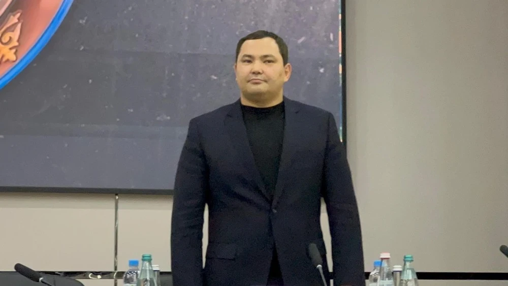 Начальник ГКНБ по Ошу Салмоорбек Джумабеков снят с должности — источники