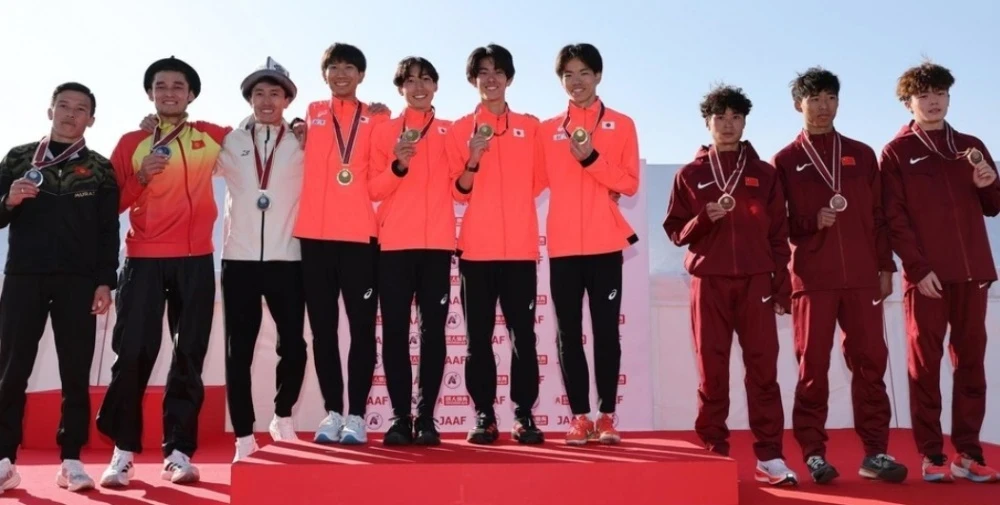 Кыргызстан выиграл серебро на чемпионате Азии по кроссу