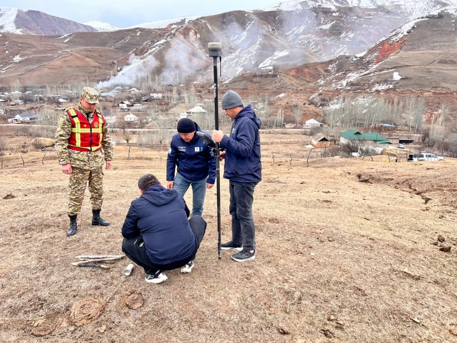 В Кара-Кульджинском районе активизировался оползень