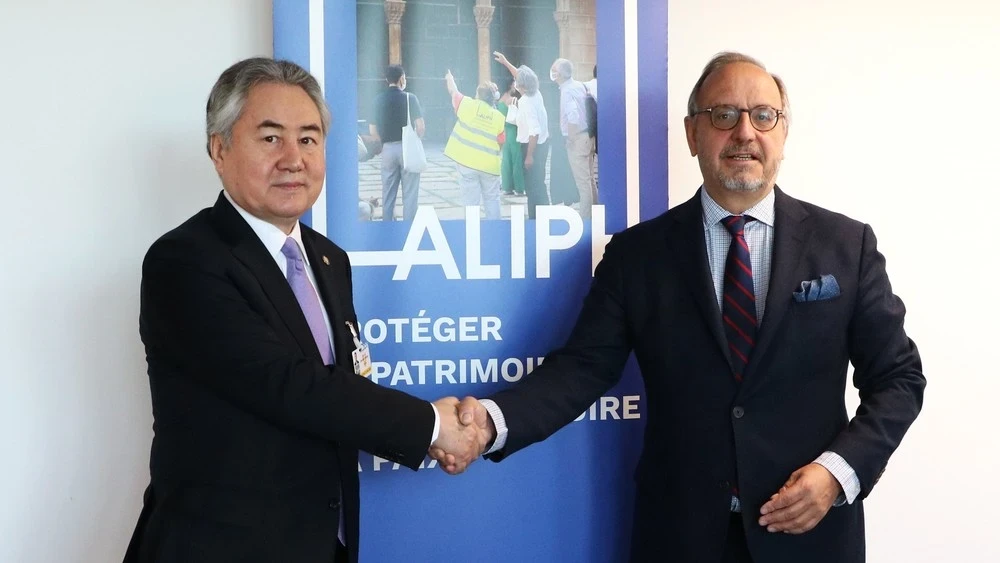 Глава МИД и фонд «АЛИФ» обсудили перспективы сохранения культурного наследия