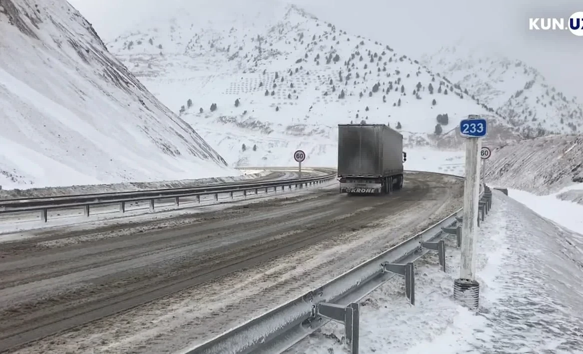 На перевалах Кыргызстана движение открыто