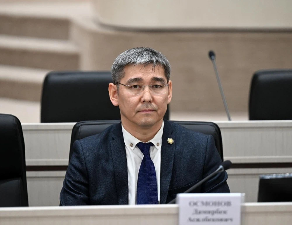 Дамирбек Осмонов назначен министром здравоохранения