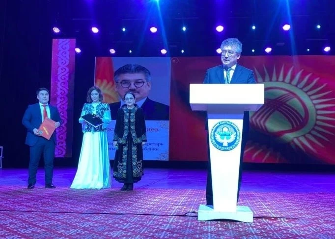 Арслан Койчиев: Женщины формируют нравственный стержень страны