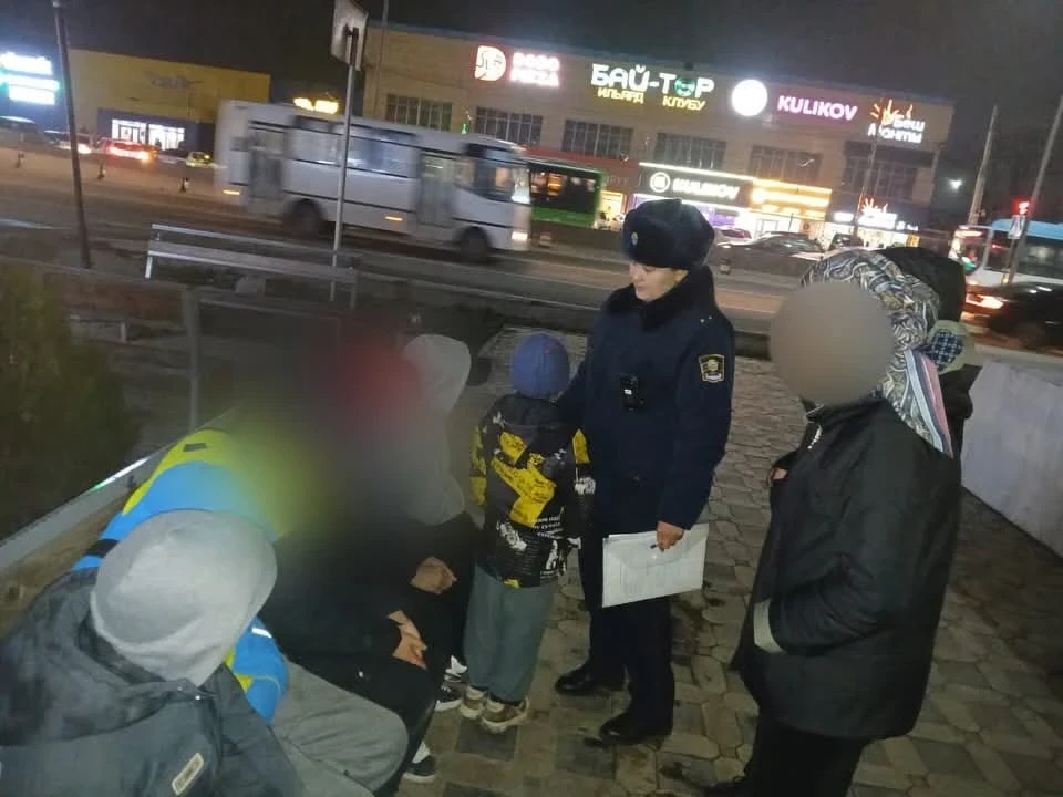 Raid "Beggar". In Bishkek, 19 parents were fined - children were out alone at night.