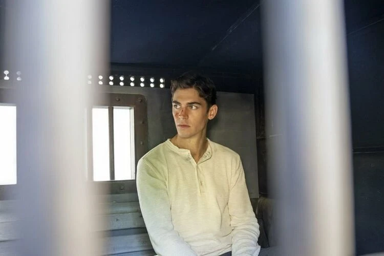 Young Holmes by Guy Ritchie and dinosaurs by Spielberg. What to watch in early March