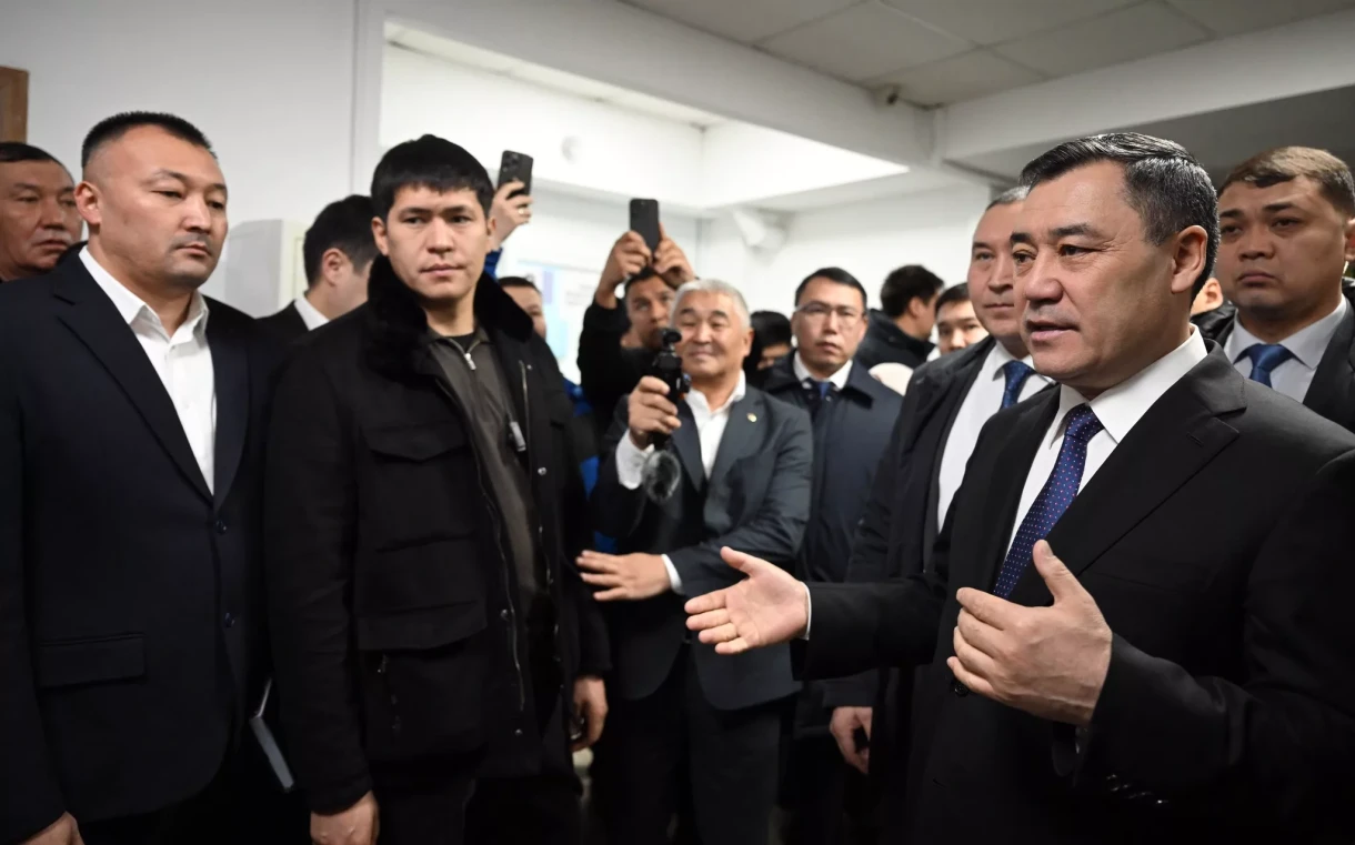 Садыр Жапаров подробно разъяснил меры по совершенствованию системы подготовки водителей