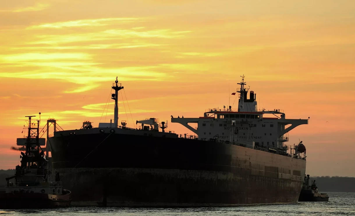 США перехватили танкер в Индийском океане