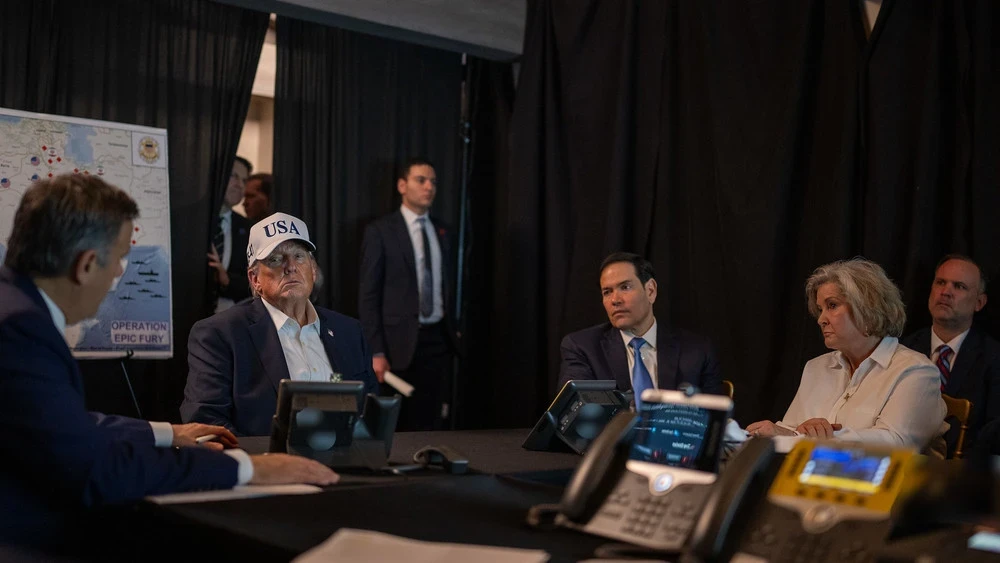 Фото — Как Трамп руководил операцией «Эпическая ярость» против Ирана из Мар-а-Лаго