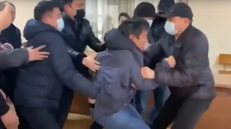 Болот Темиров Кыргызстандын бийлигине каршы БУУга арыз жөнөттү