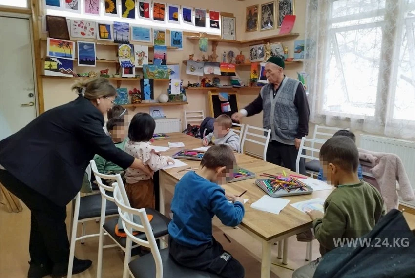 Көчө менен башпаанектин ортосунда: «Акниеттин» тарбиялануучуларынын кыйын чындыгы