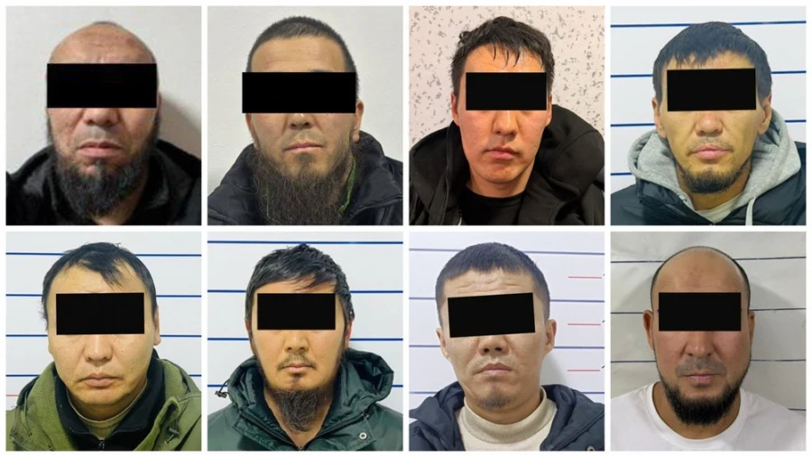 Банда из отсидевших преступников грабила офисы и дома, притворяясь женщинами