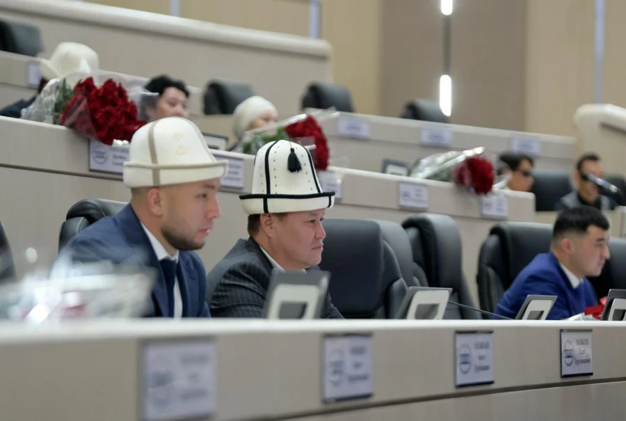 ЖК приняли законопроект о ратификации соглашения между Кыргызстаном и Италией о поощрении и защите инвестиций в третьем чтении