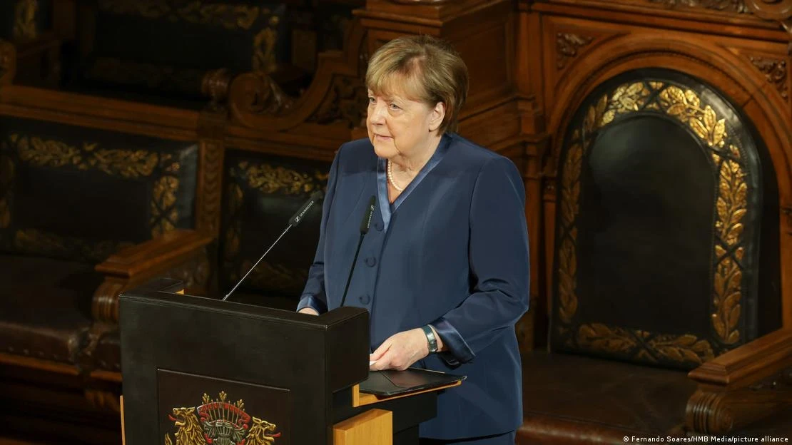 Экс-канцлер ФРГ Ангела Меркель призвала Европу к диалогу с Владимиром Путиным