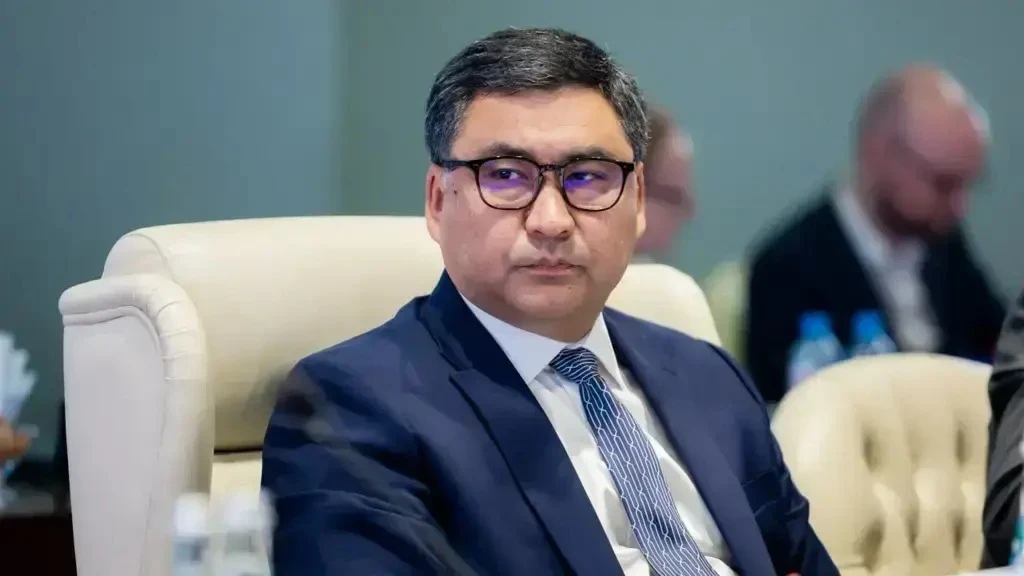 8 Марта — политики рассказали, как поздравят своих женщин