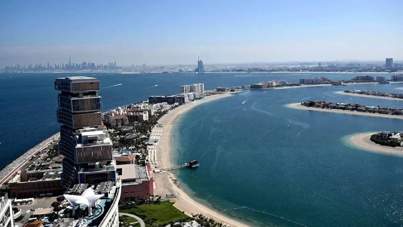 В ОАЭ перехватили более 130 ракет и беспилотников