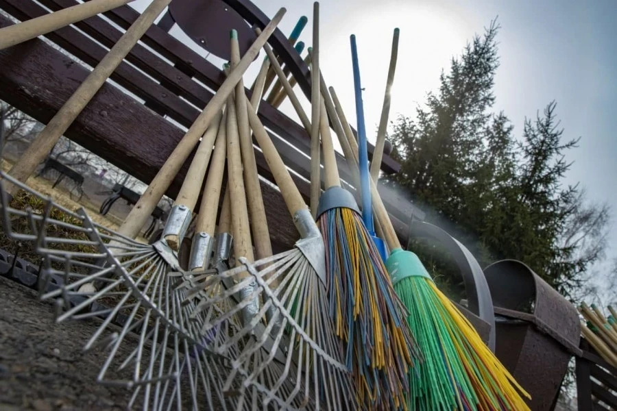 Мэрия Бишкека объявила двухмесячник по очистке и озеленению столицы