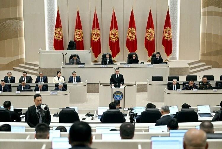 О чем в Жогорку Кенеше говорил Садыр Жапаров. Коротко