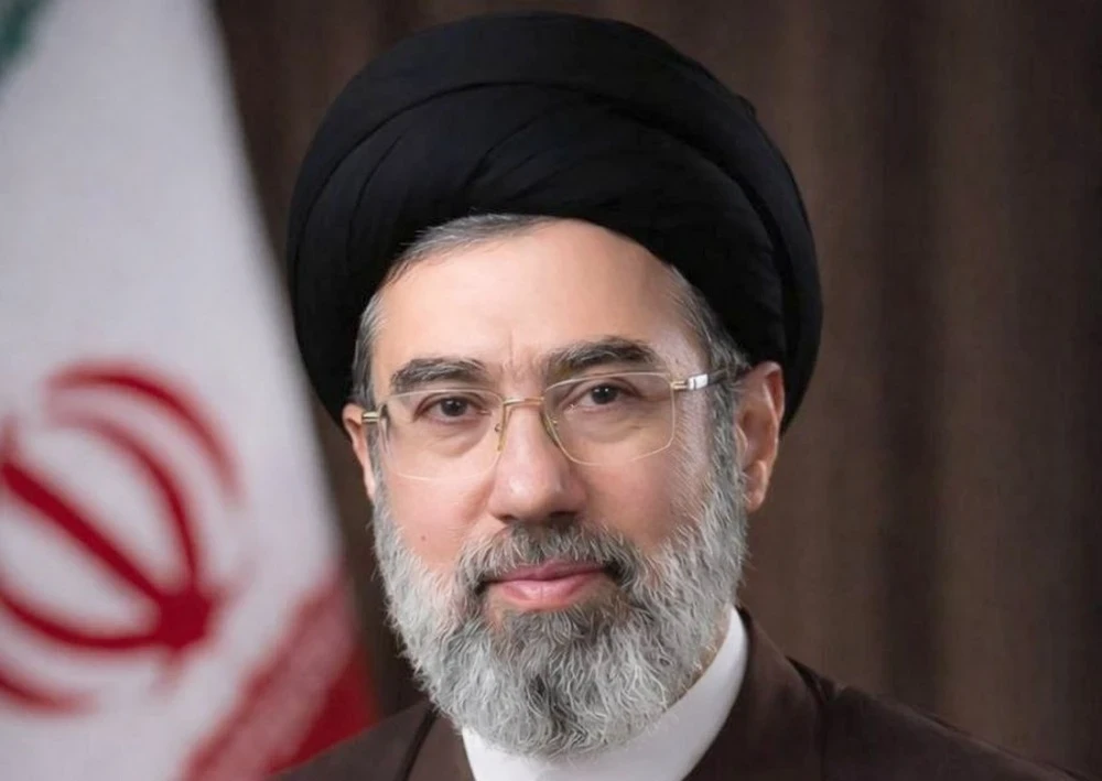 Сердца народа Ирана бьются в унисон в поддержку аятоллы Моджтабы Хаменеи