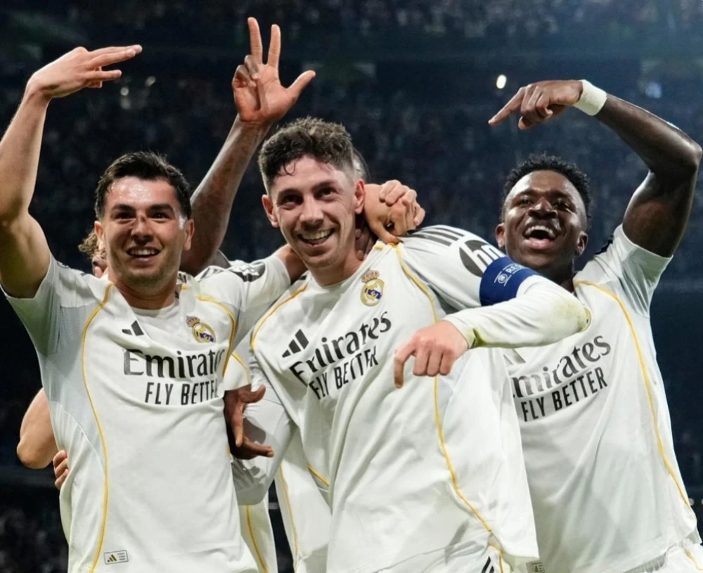 Хет-трик уругвайца принес "Реалу" разгромную победу над "Манчестер Сити"