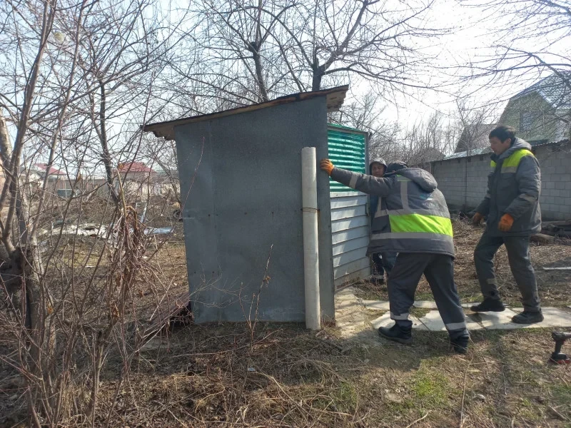 На улице Профсоюзная в Бишкеке демонтировано 22 туалета