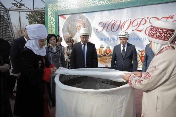 Празднование Нооруза в Оше началось с торжественного обряда открытия сумолока