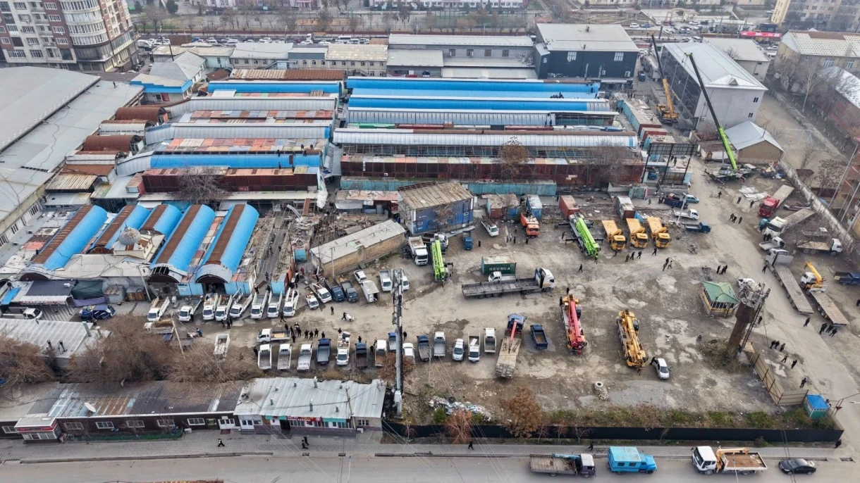 In the city of Osh, work continues on the relocation of the "Kelechek" market.