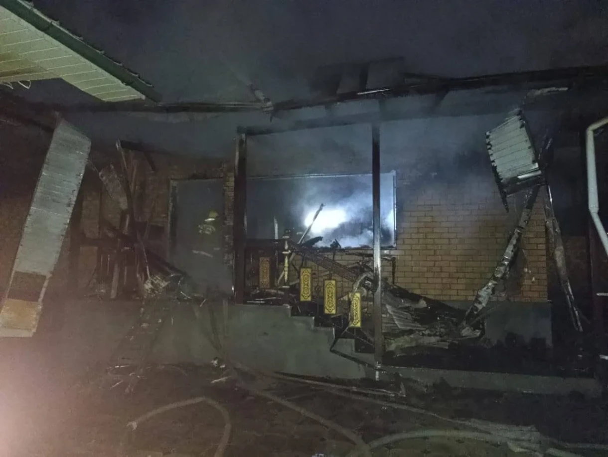 Пожар в доме в Узгенском районе унес жизни четырех малышей